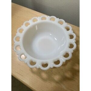 VTG Anchor Hocking Milk Glass Open Lace Heart Edge Old Colony 9 1/2” Bowl Set
